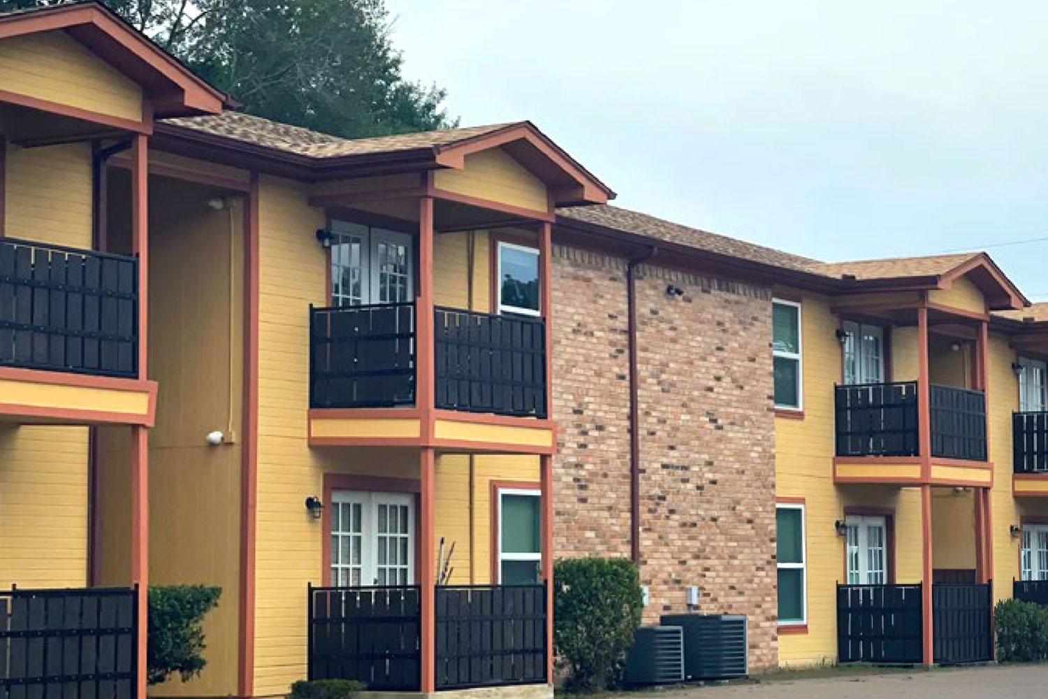 Mineola Garden Apartments